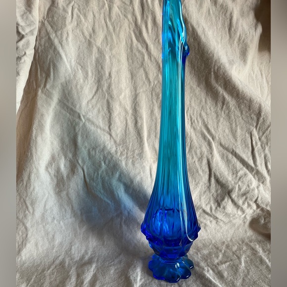 Fenton Accents Fenton Cobalt Blue Swung Vase Vintage 4 12 Tall Poshmark